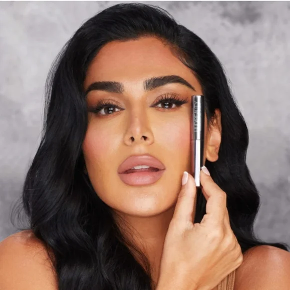 NIB $20 HUDA BEAUTY #BOMBBROWS Full ‘n Fluffy Fiber Brow Gel BLACK BROWN 7 - Picture 5 of 12